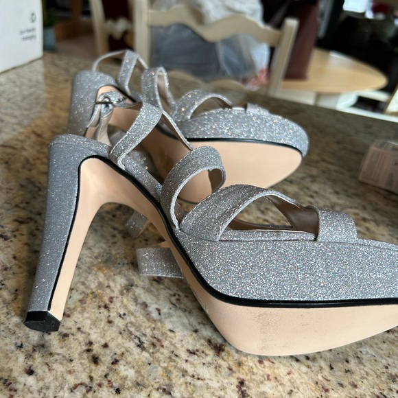 Benjamin Walk Touch ups Queenie  silver glitter platform sandals. NWOT Size 11 - Picture 7 of 16